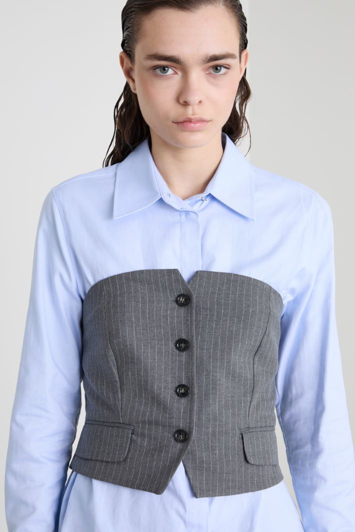 Buttoned bustier top Intrend
