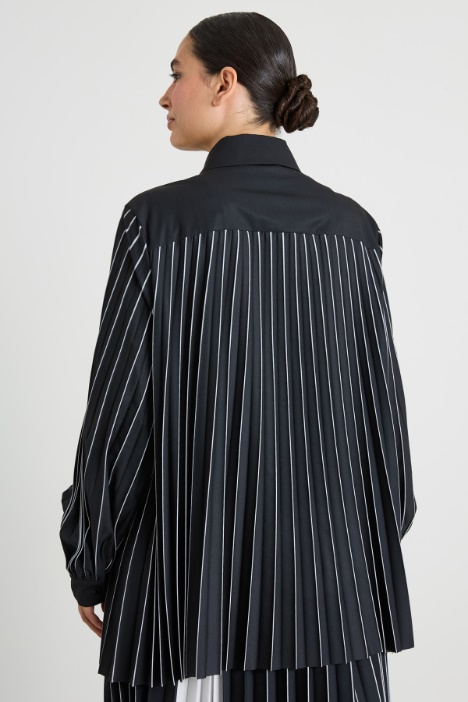Camisa de crepé de China plisado