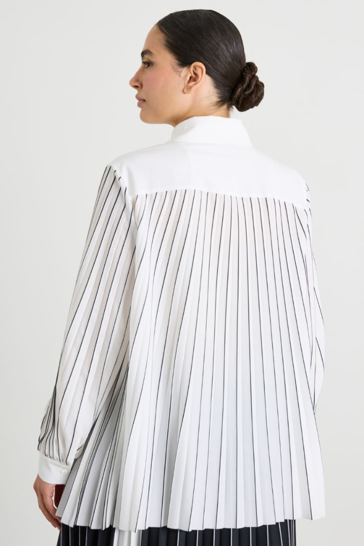 Pleated crepe shirt Intrend - 2