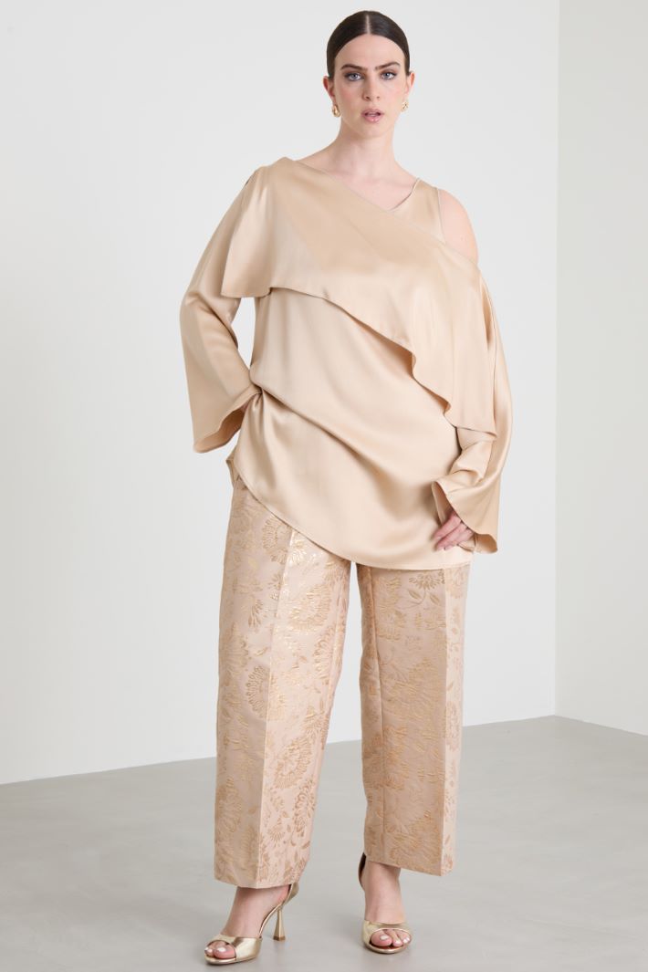 Asymmetrical envers satin tunic Intrend - 3