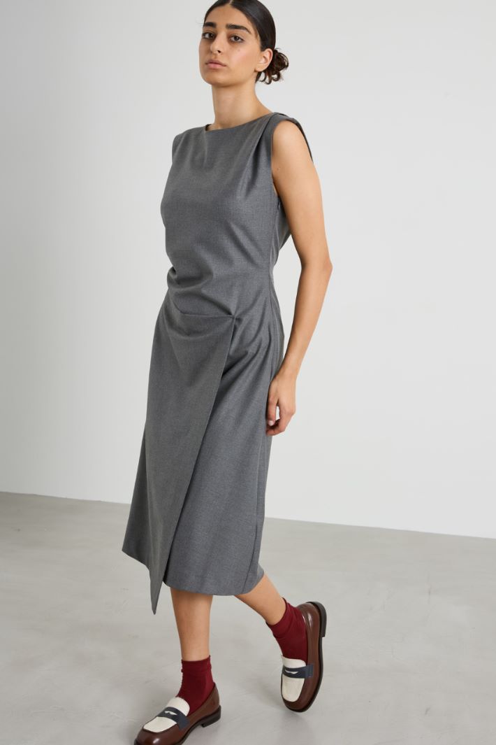 Semi-fitted dress Intrend - 2