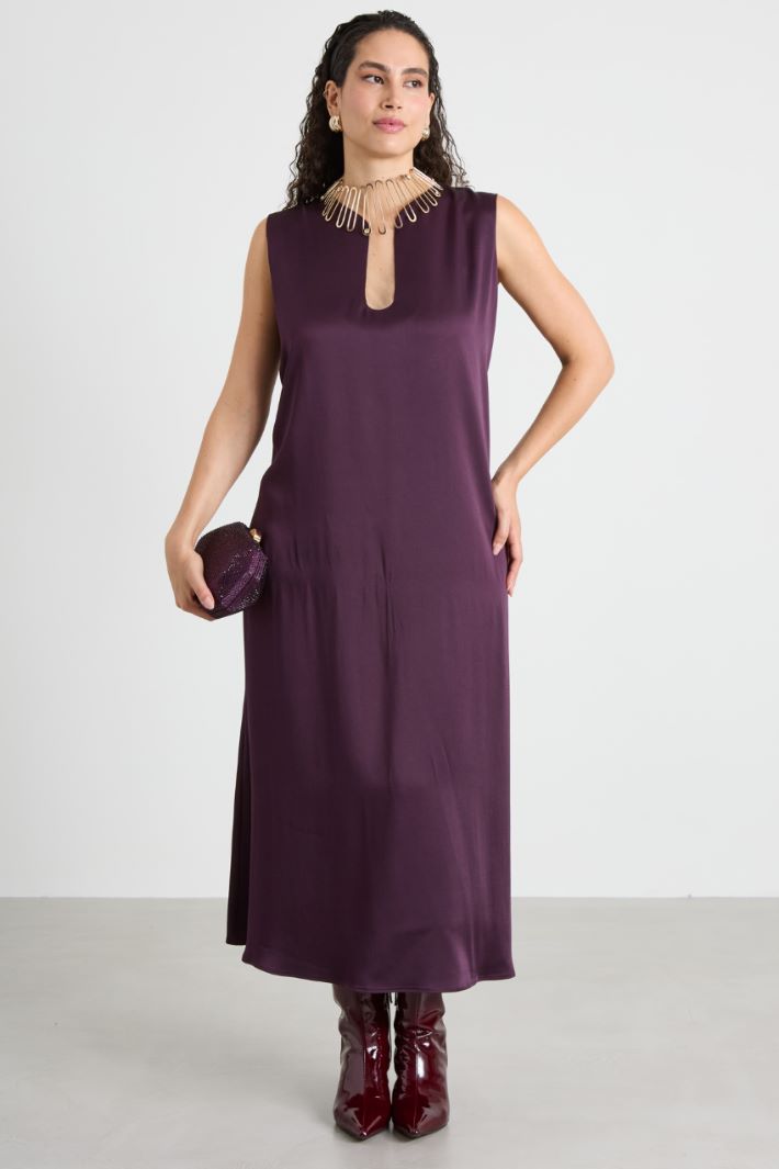 Flared envers satin dress Intrend