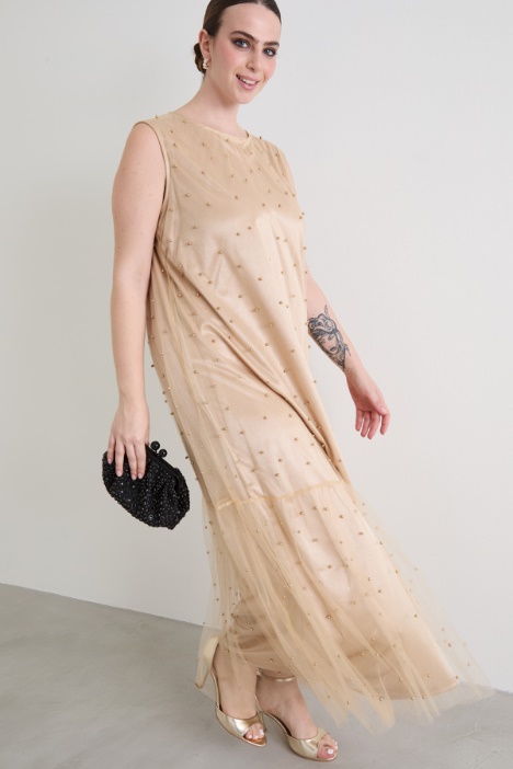 Abito in tulle con perline
