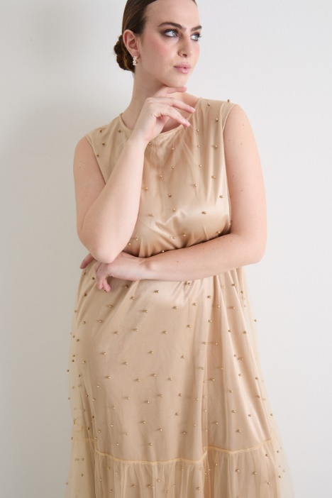 Abito in tulle con perline