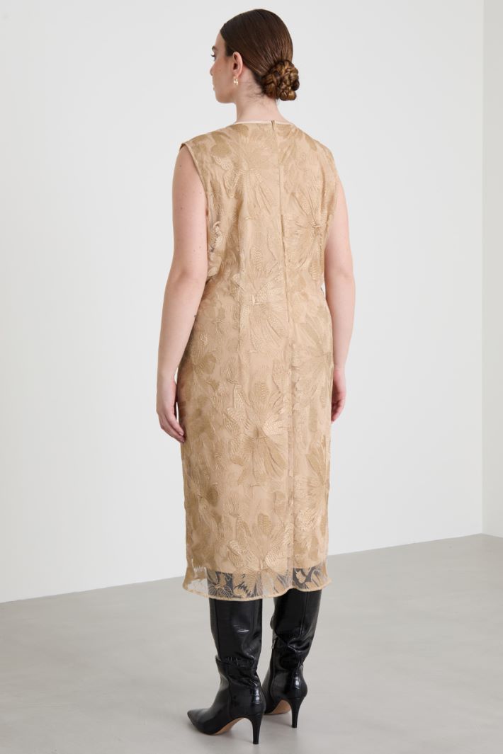 Embroidered tulle sheath dress Intrend - 3
