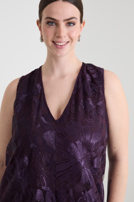 Abito lungo in tulle ricamato