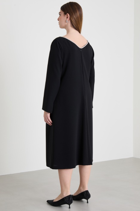 Abito in cady con pietre