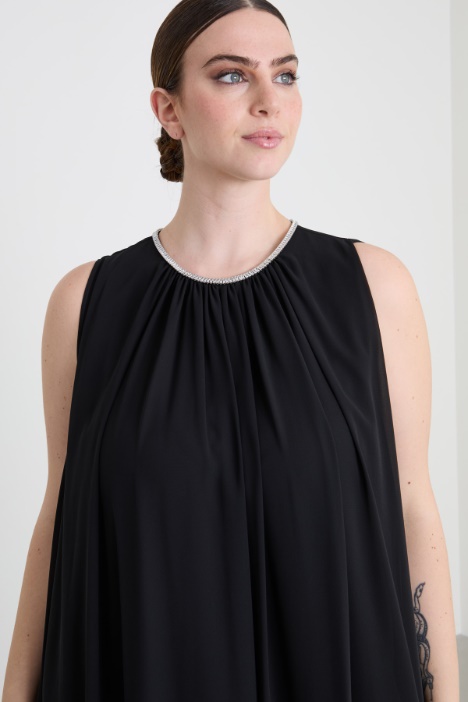 Vestido largo de crepé