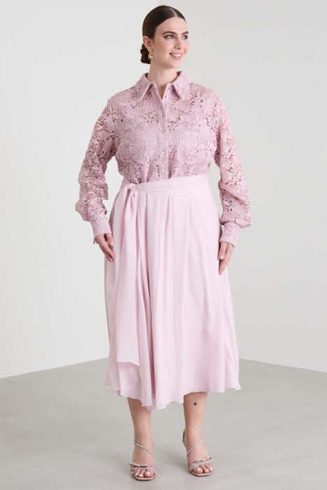 Abito in pizzo e seta