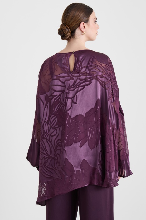 Casacca con maniche asimmetriche