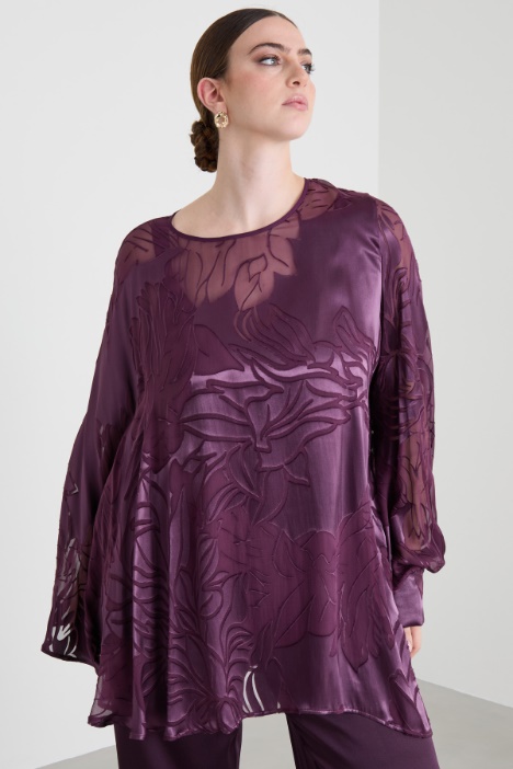 Casacca con maniche asimmetriche