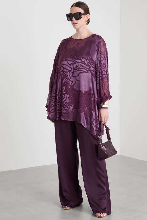 Tunic with asymmetrical sleeves Intrend