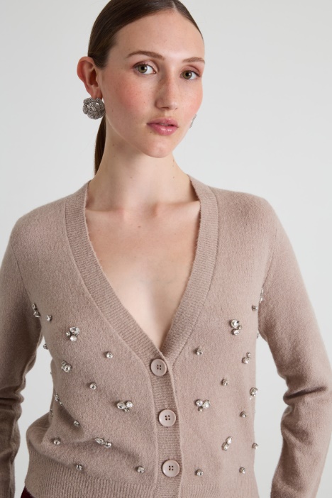 Cárdigan con piedras