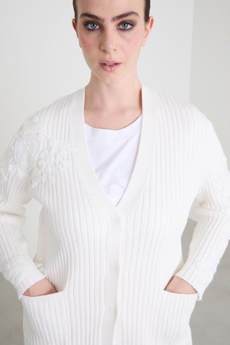Cardigan in cotone con ricami