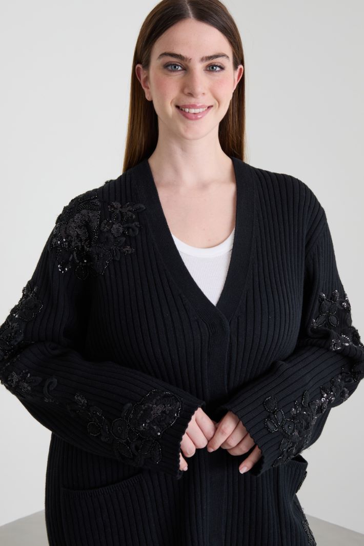 Cardigan in cotone con ricami Intrend