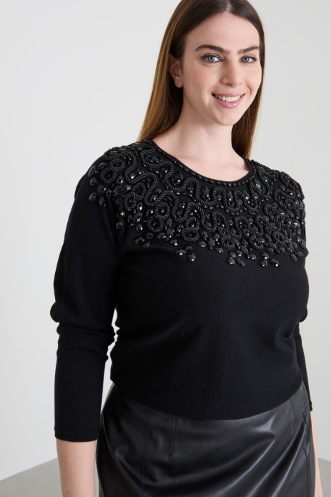 Embroidered viscose sweater Intrend