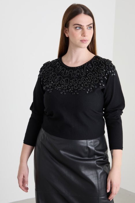 Maglia in viscosa con ricamo