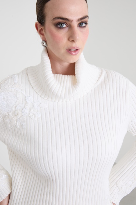 Maglia in cotone con ricami