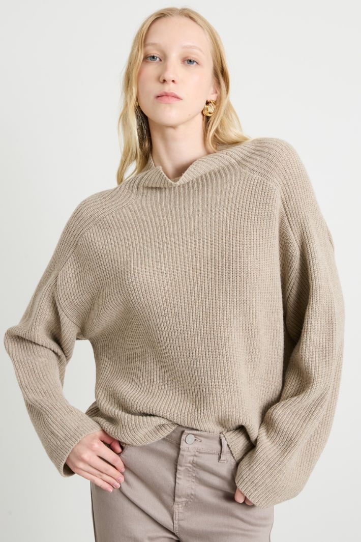 Crater neck sweater Intrend