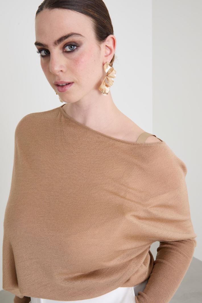 Asymmetrical wool sweater Intrend - 4