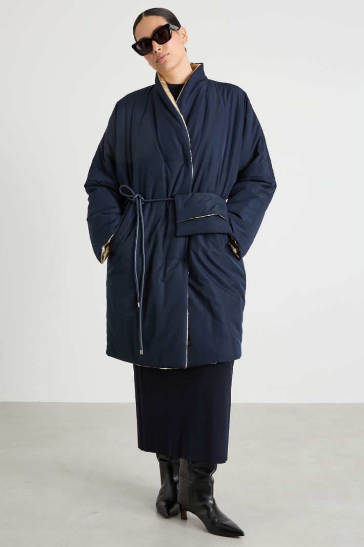 Long laminated padded Intrend