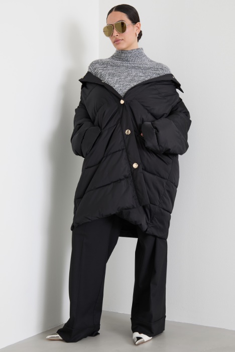 Padded with water-resistant satin Intrend