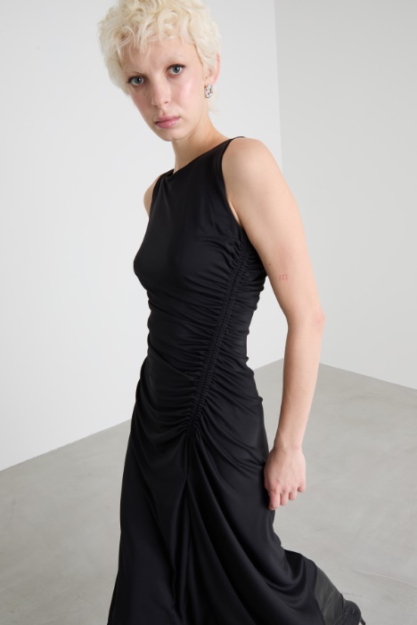 Vestido drapeado de punto