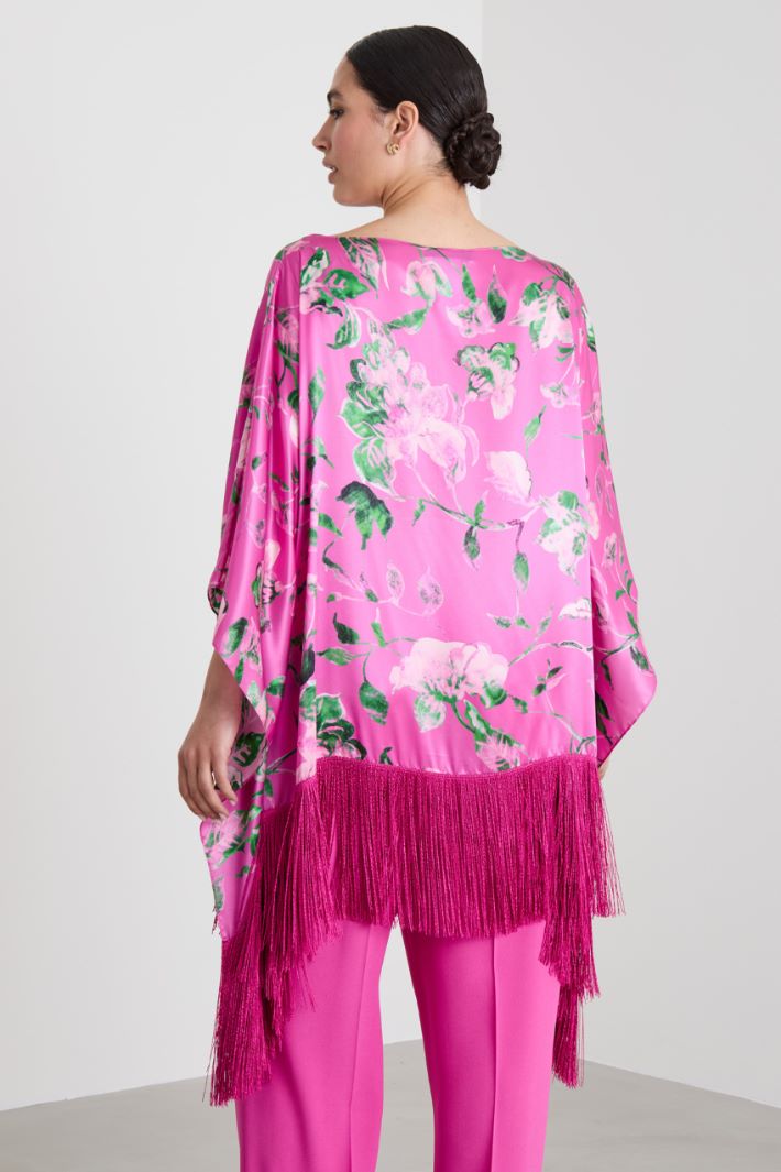 Satin poncho with fringes Intrend - 2