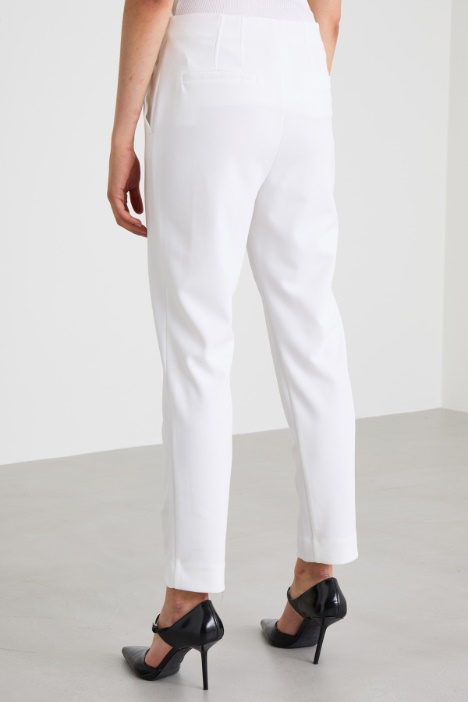 Pantalones semiajustados