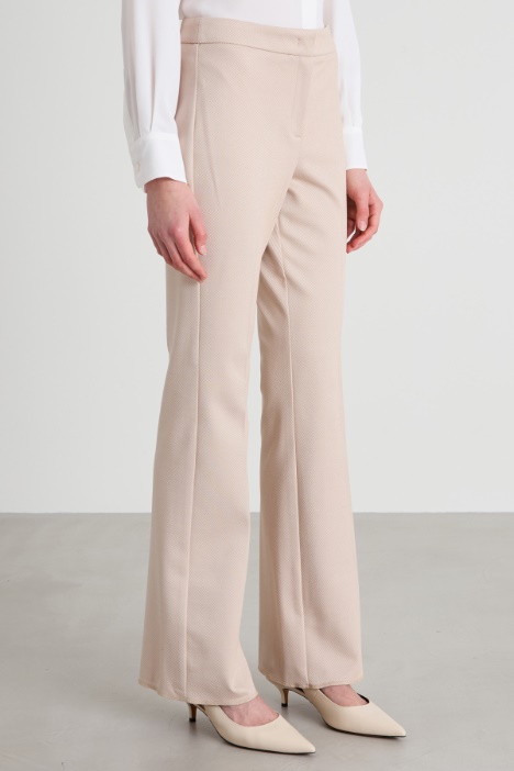 Pantalones acampanados de punto jacquard