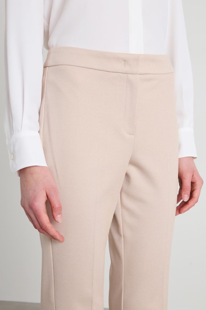 Pantalones acampanados de punto jacquard Intrend - 4