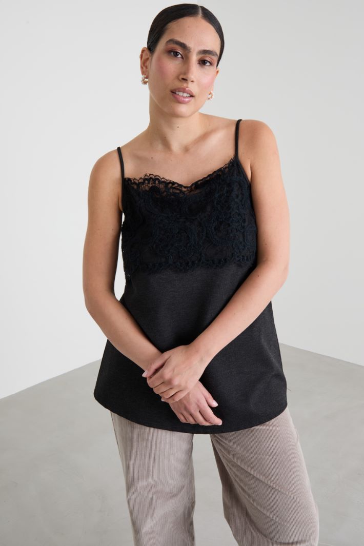 Jersey top with lace Intrend