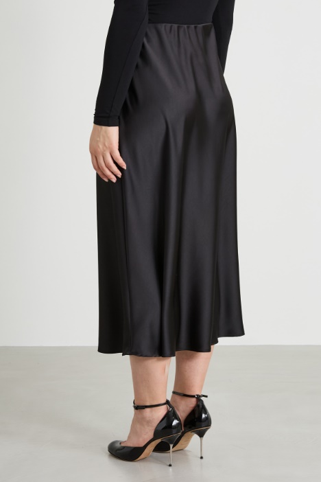 Gonna svasata in raso