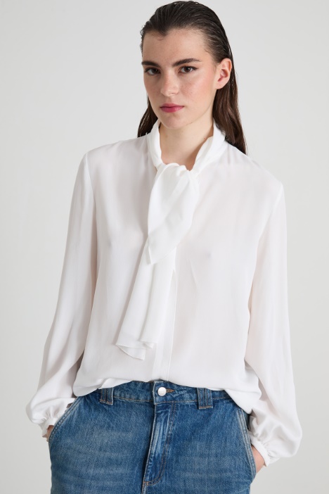 Crepe blouse with scarf Intrend