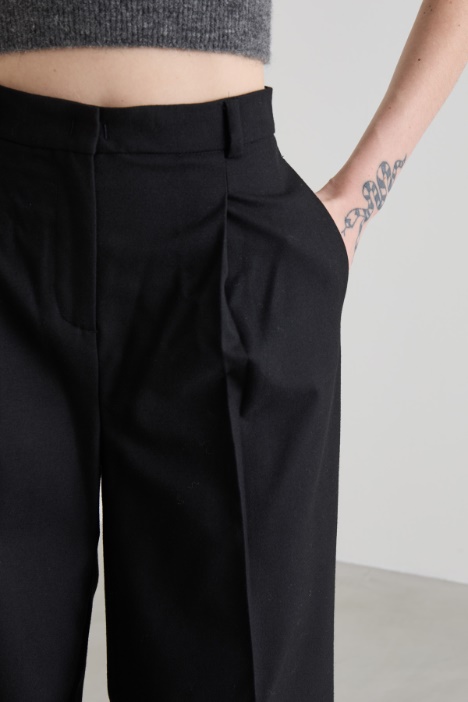 Pantaloni morbidi in saglia