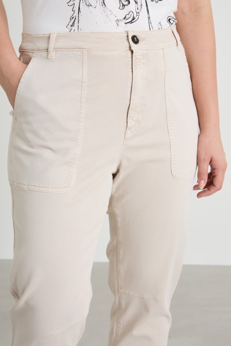 Pantaloni in gabardina