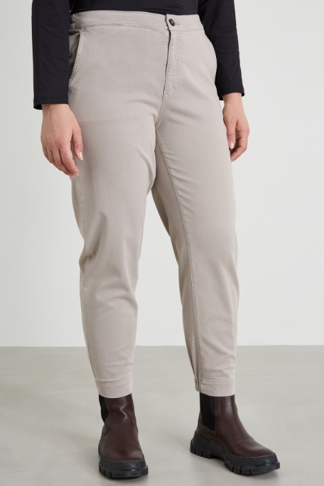 Pantaloni in gabardina