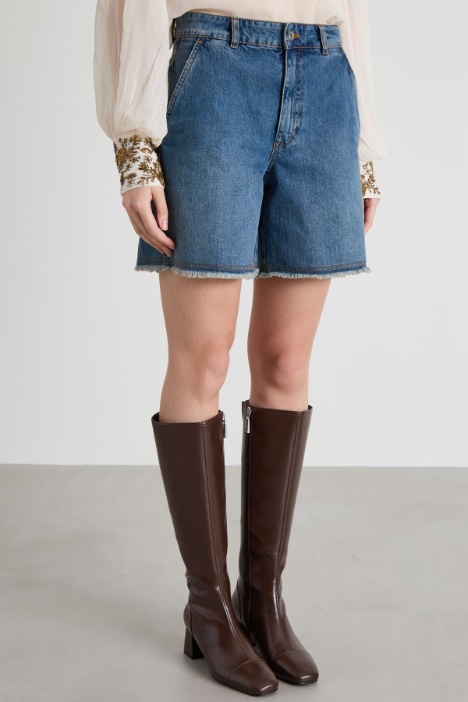Shorts in denim