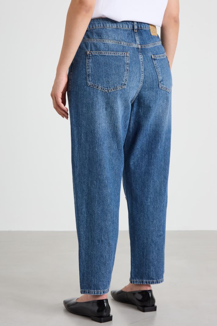 Boyfriend jeans in embroidered denim Intrend - 3