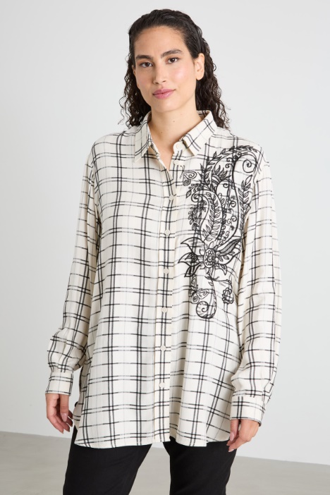 Shirt with embroidery Intrend