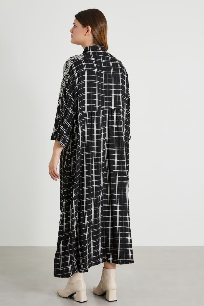 Long dress with embroidery Intrend - 3