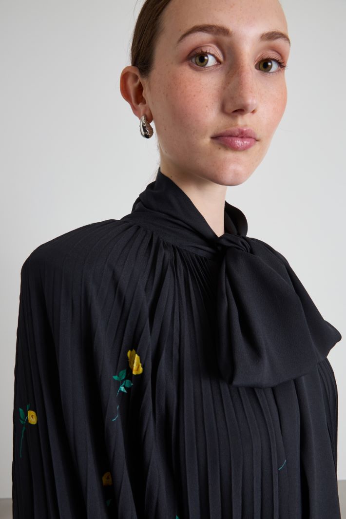 Wide cape dress Intrend - 4