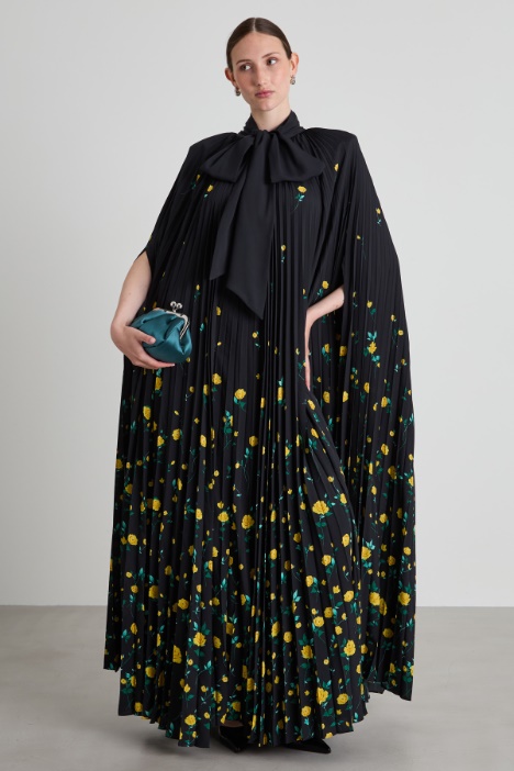 Wide cape dress Intrend