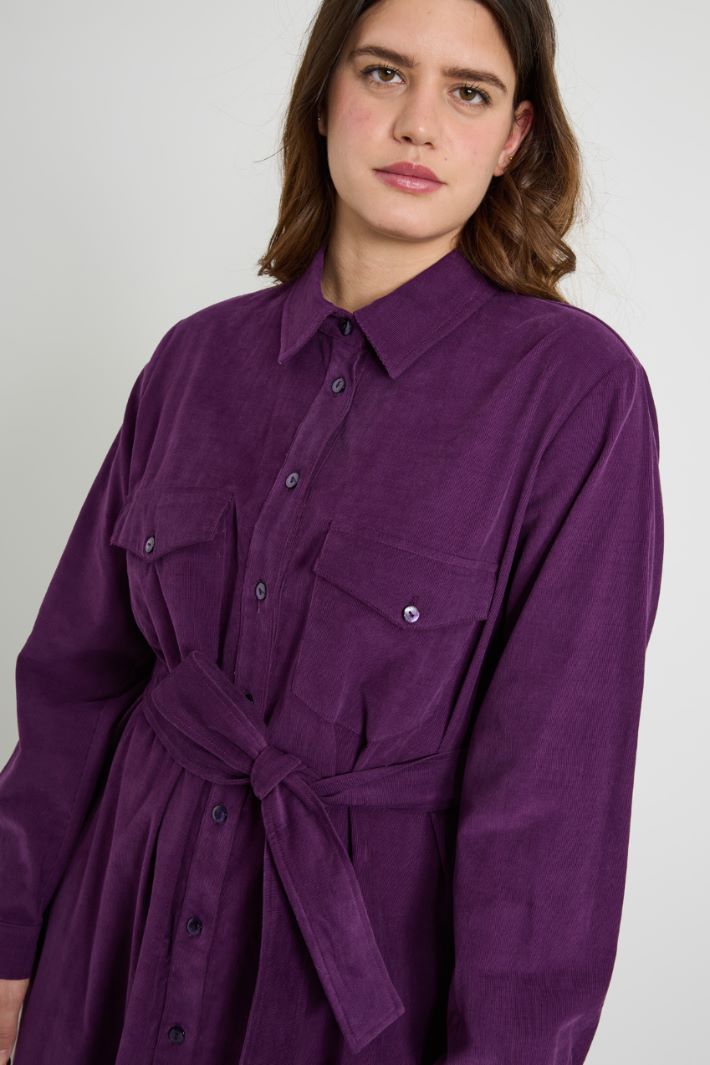 Vestido camisero de terciopelo Intrend - 4