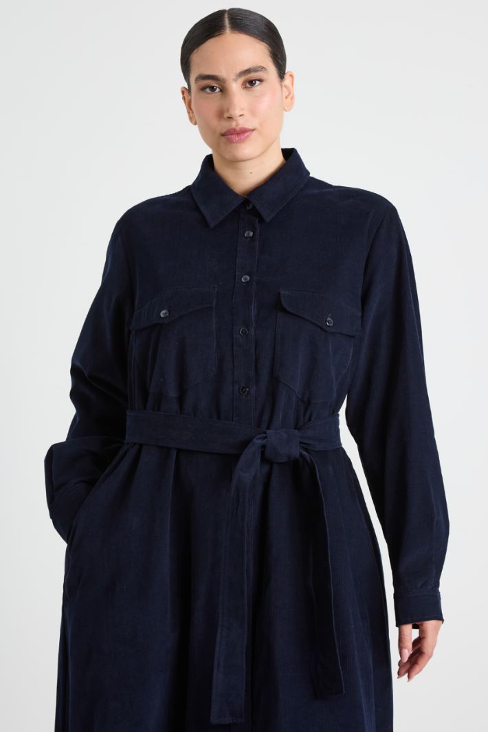 Vestido camisero de terciopelo Intrend - 4