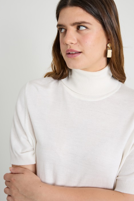 Dolcevita a mezze maniche