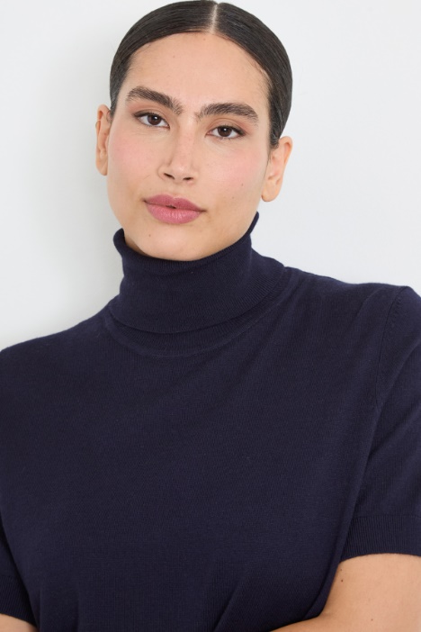 Dolcevita a mezze maniche