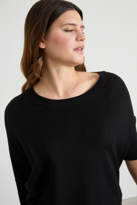 Maglia asimmetrica in lana