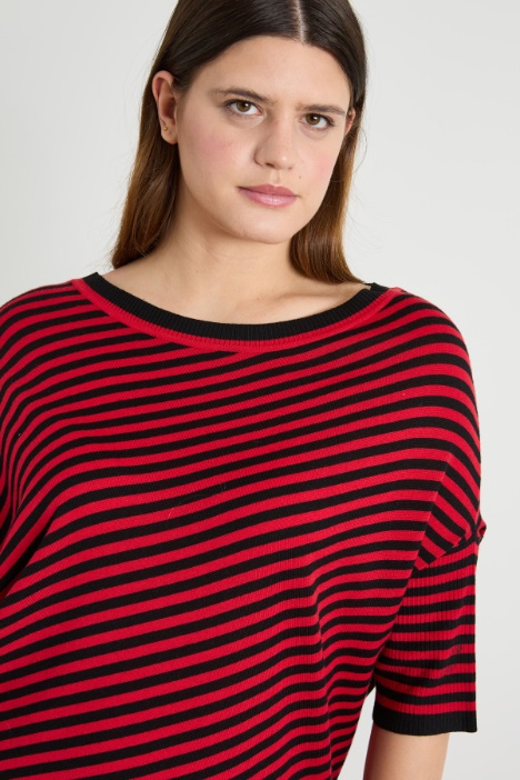 Maglia asimmetrica in lana