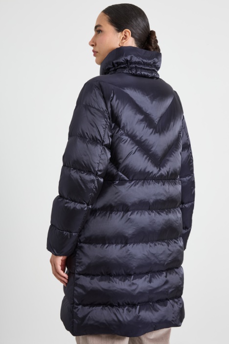 Piumino in raso antigoccia